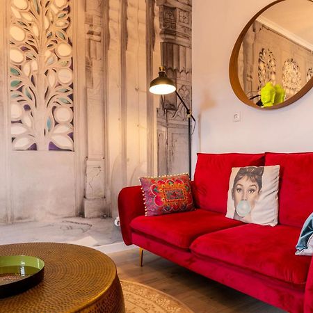 Sunny Design Apt In Praca Das Flores By Lovelystay Lisbon Exterior photo